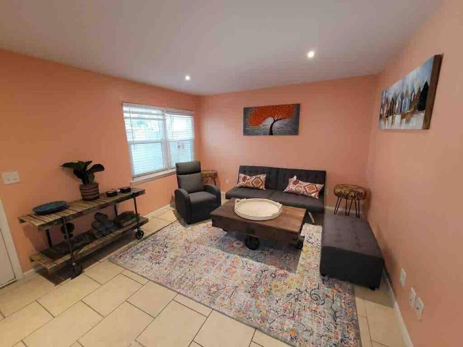 Two-Bedroom Apartment - Photo 19