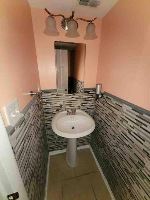Two-Bedroom Apartment - Photo 20