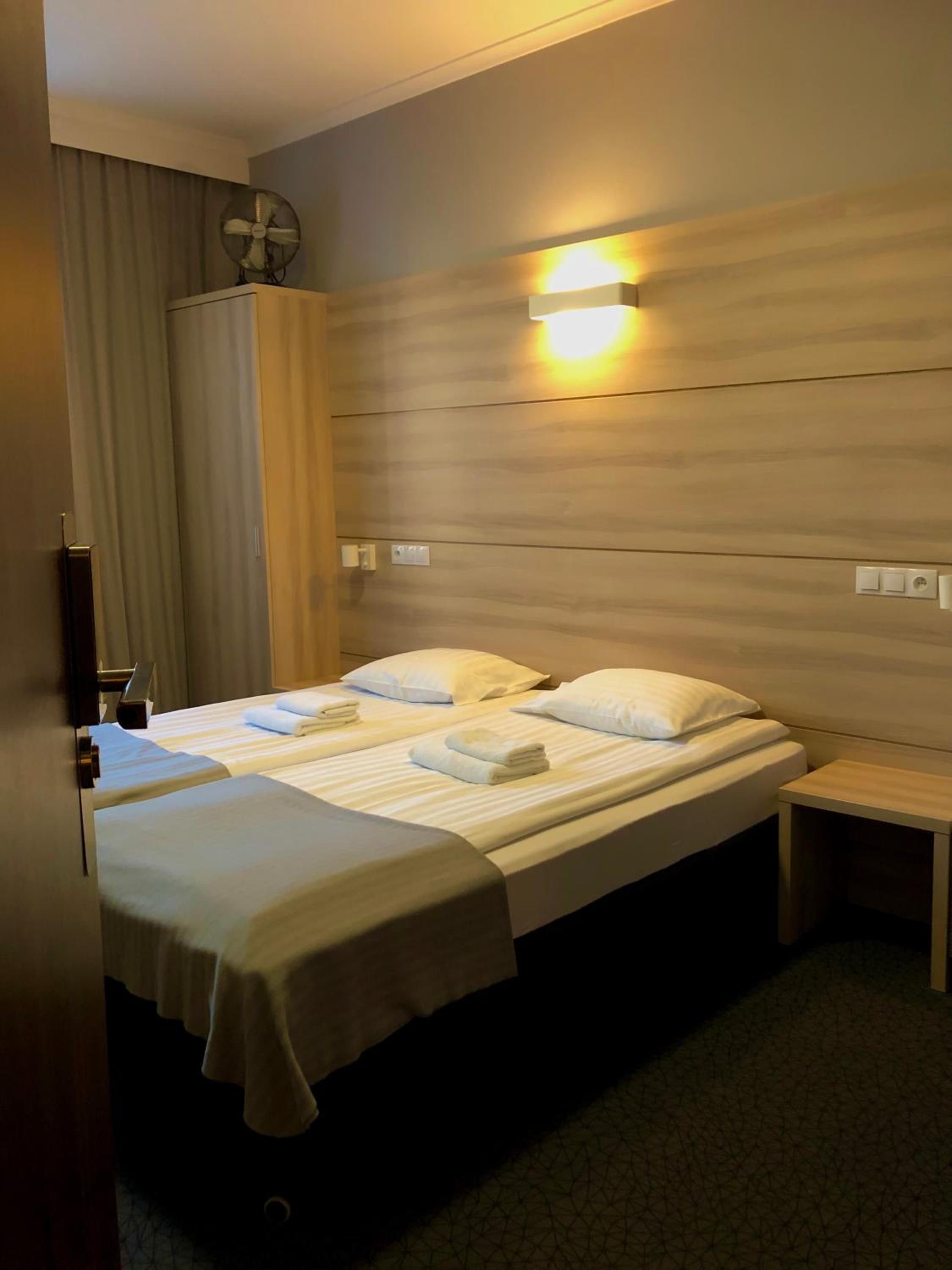 Double or Twin Room photo 2