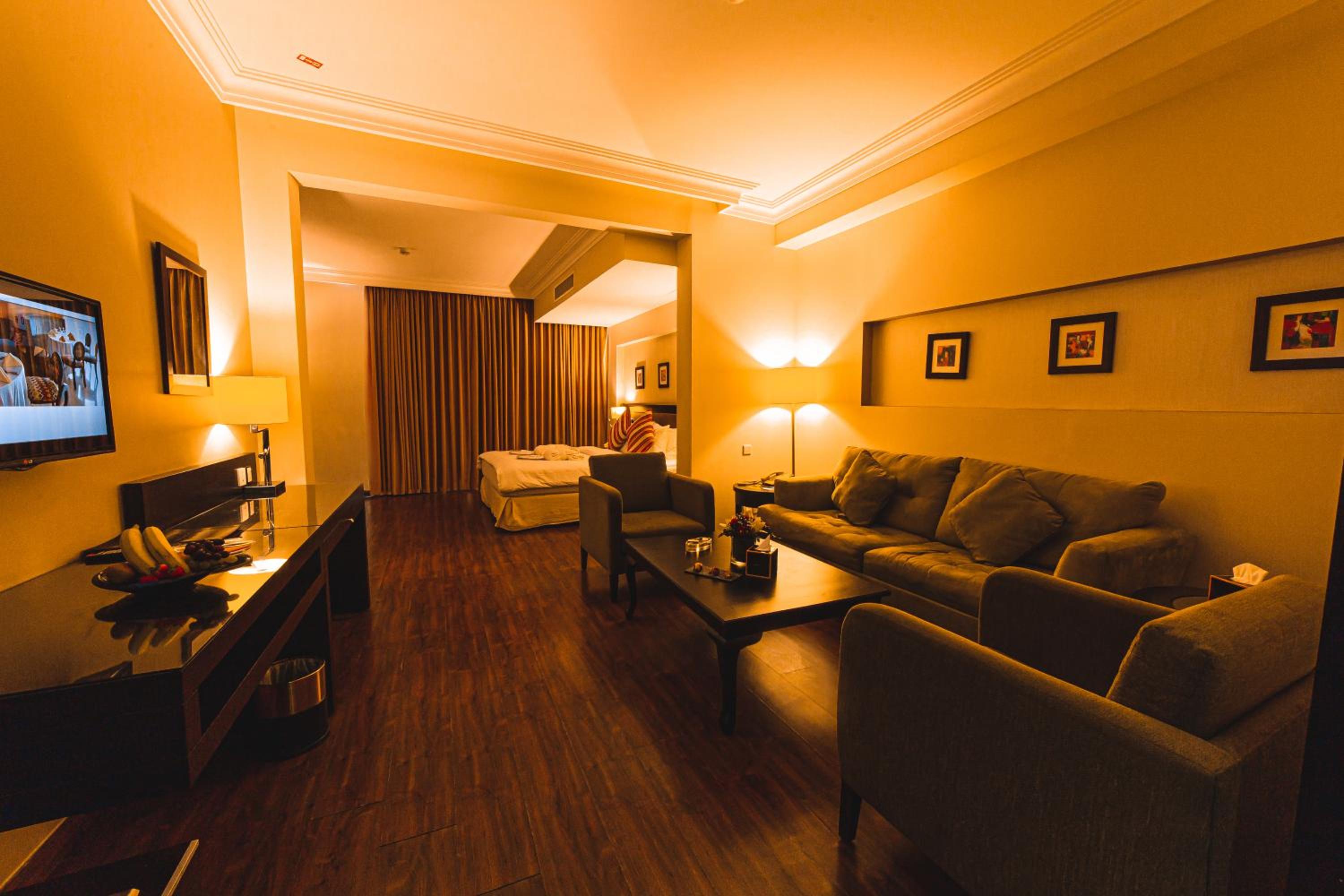 Business Suite photo 2