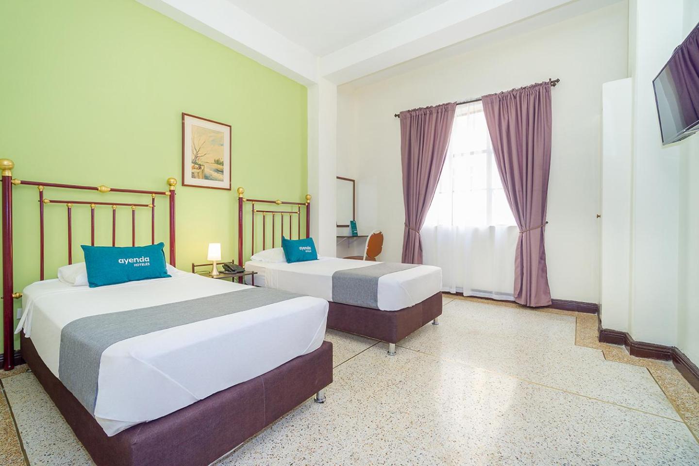 Standard Twin Room