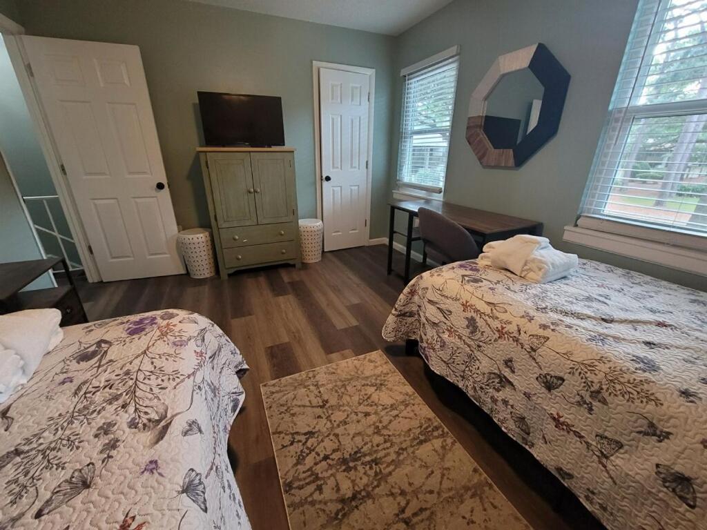 Two-Bedroom Villa - Photo 3