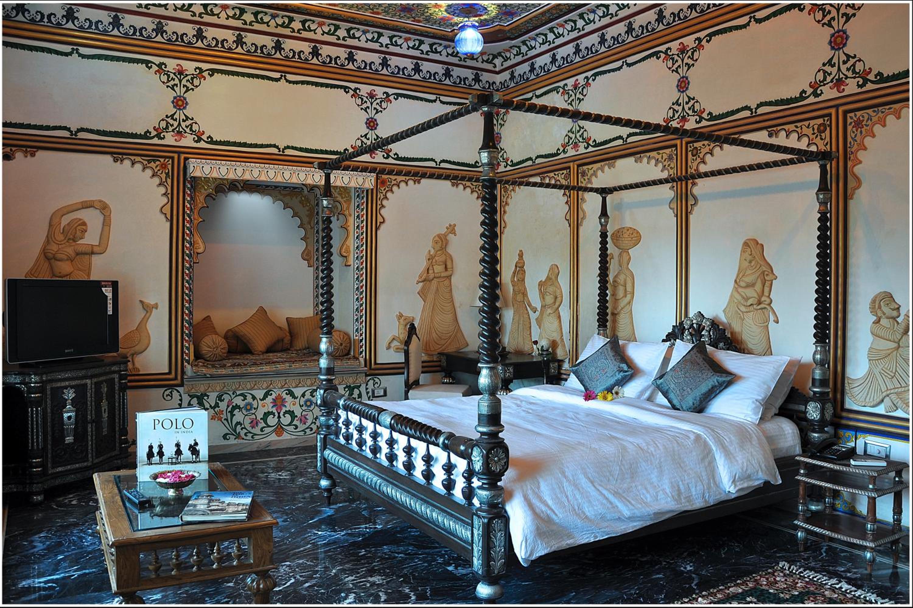 Palace Room - Photo 3
