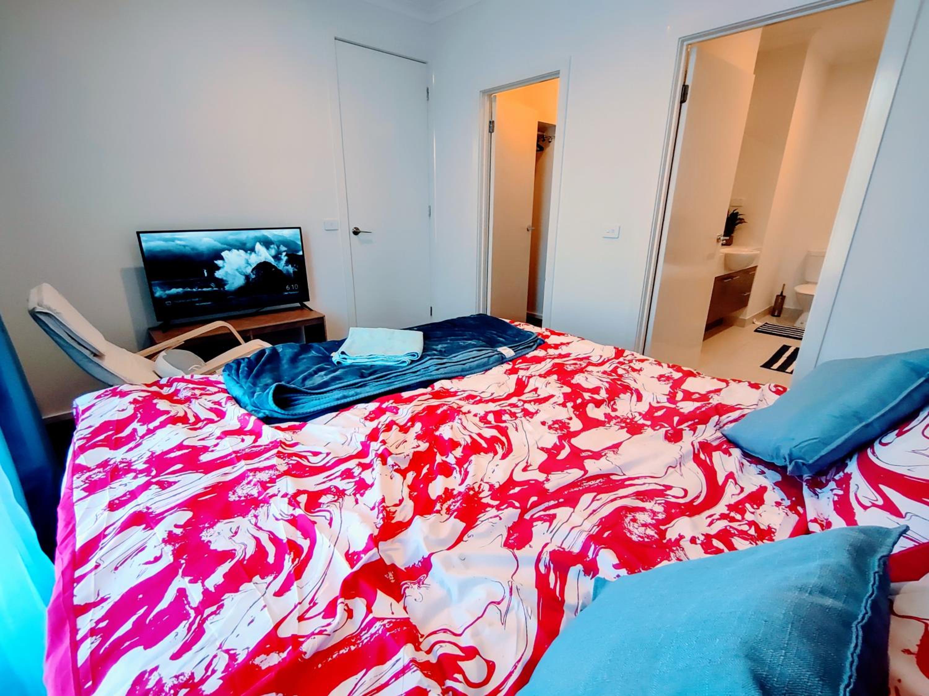 Deluxe Family Suite - Photo 5