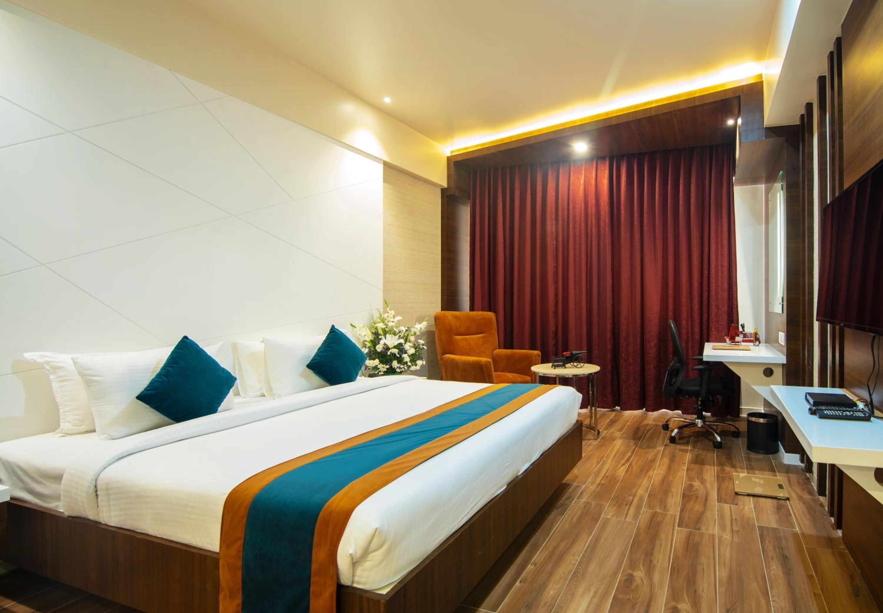 Double or Twin Room - Photo 2