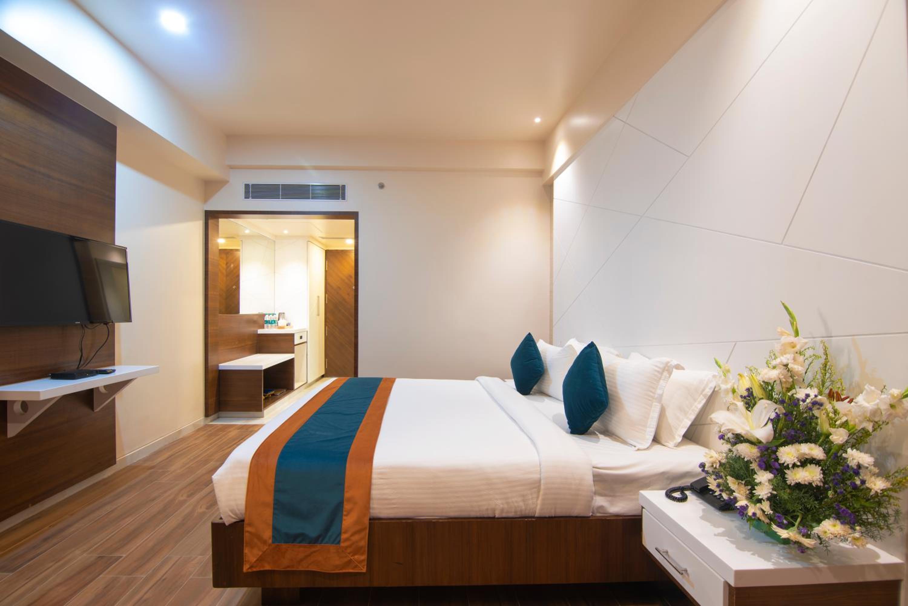 Double or Twin Room - Photo 1