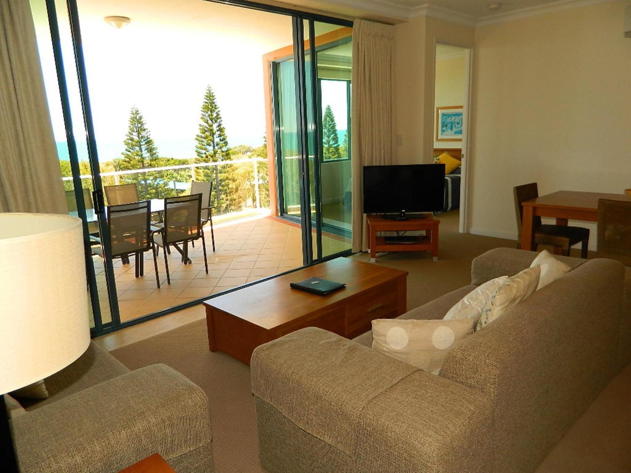 Two-Bedroom Apartment with Park View Deluxe photo 2