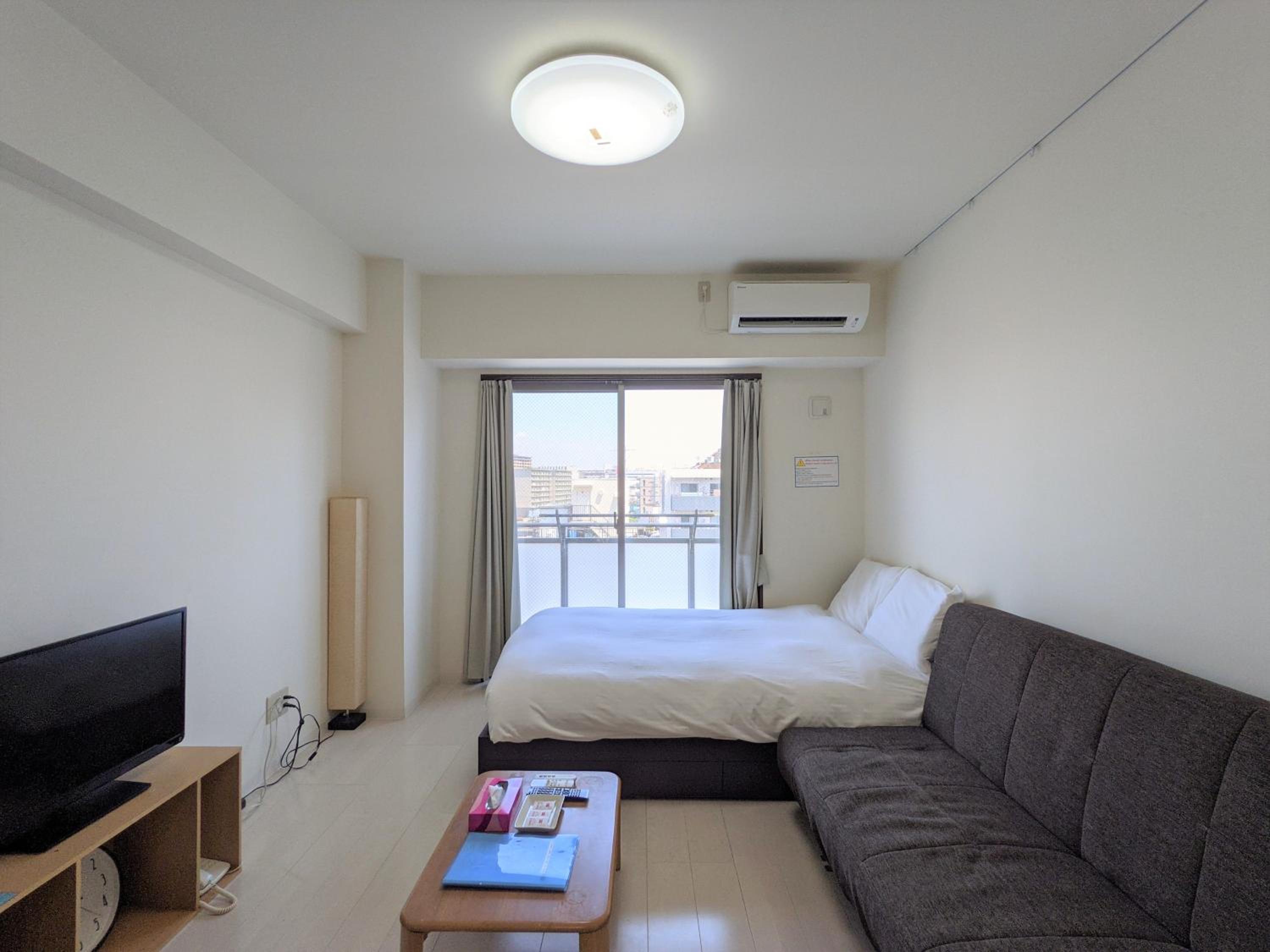 One-Bedroom Apartment photo 2
