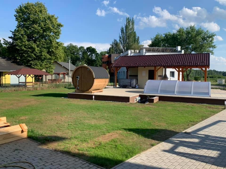 Villa photo 2