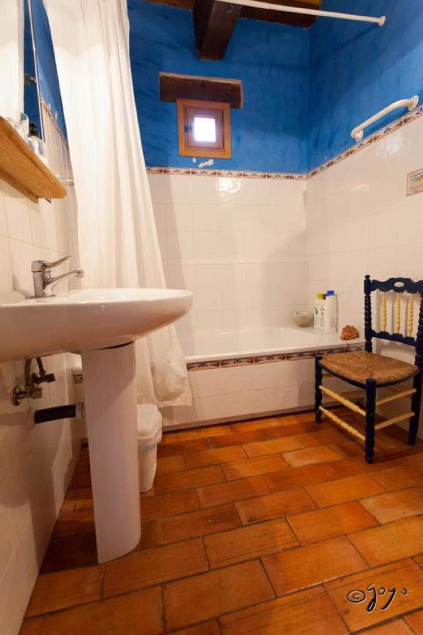 Double Room with Balcony (2 Adults + 1 Child) photo 3