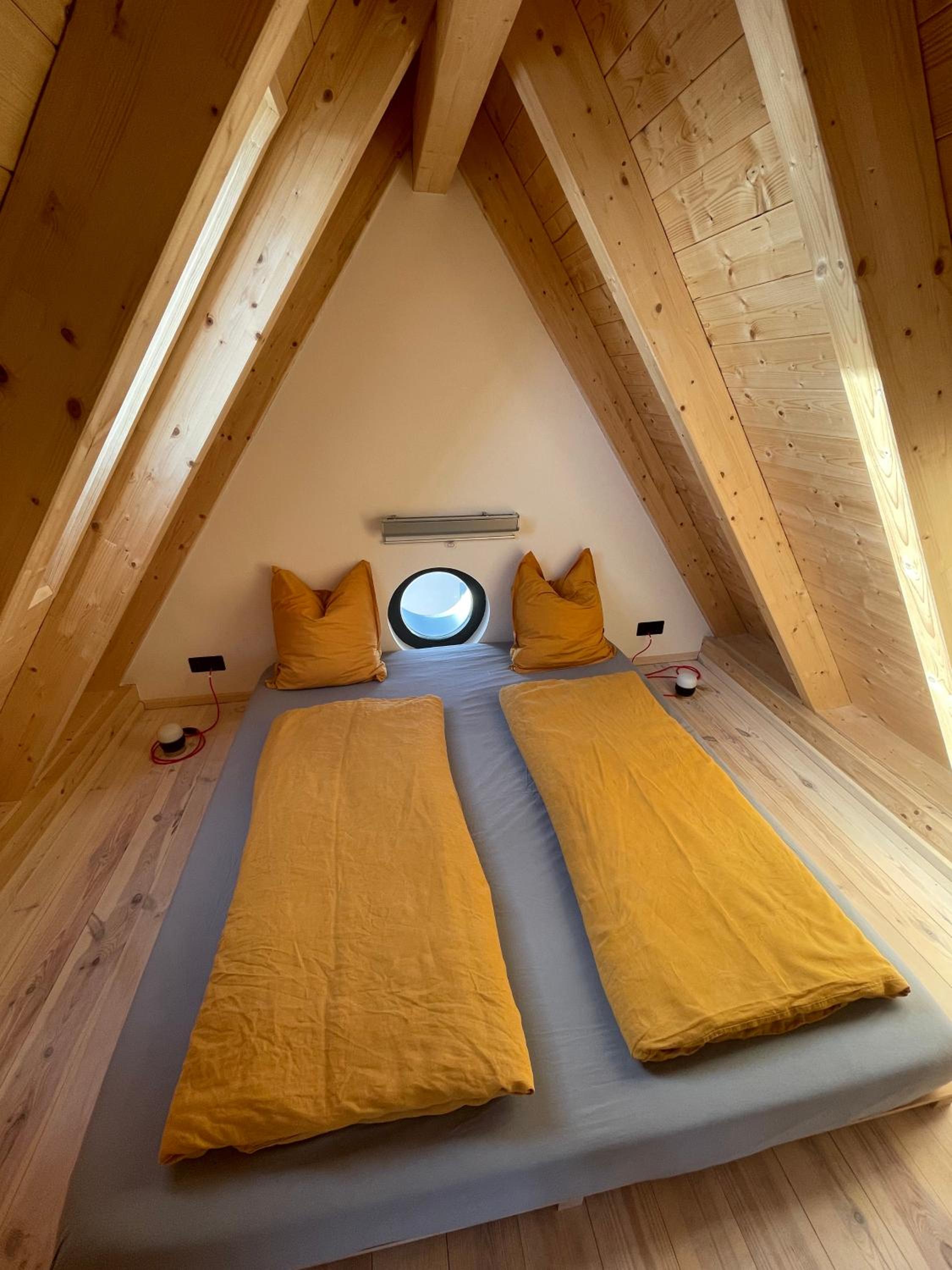 One-Bedroom Apartment - Photo 1