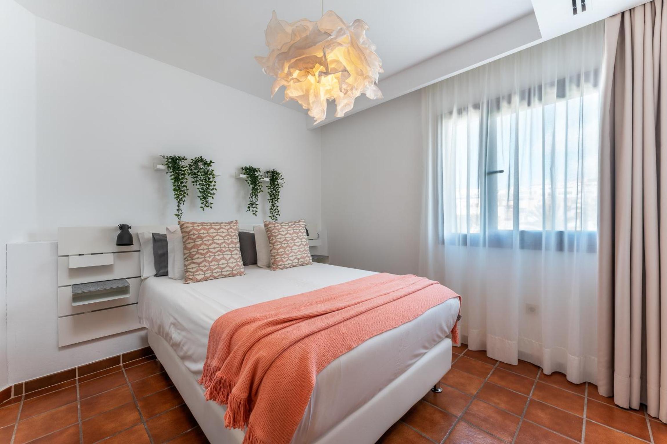 Two-Bedroom Apartment with Panoramic View photo 2
