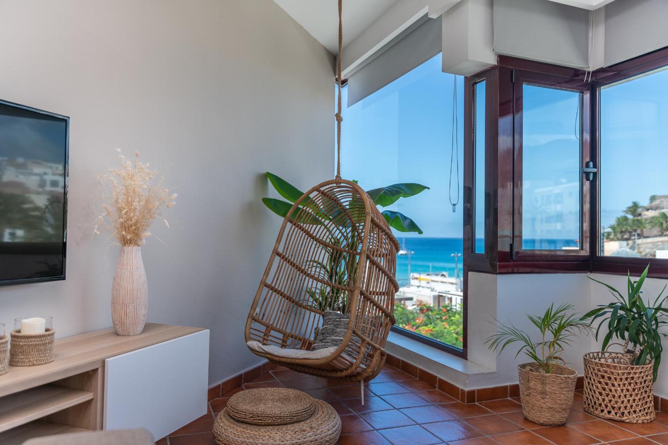 Two-Bedroom Apartment with Panoramic View  photo 3