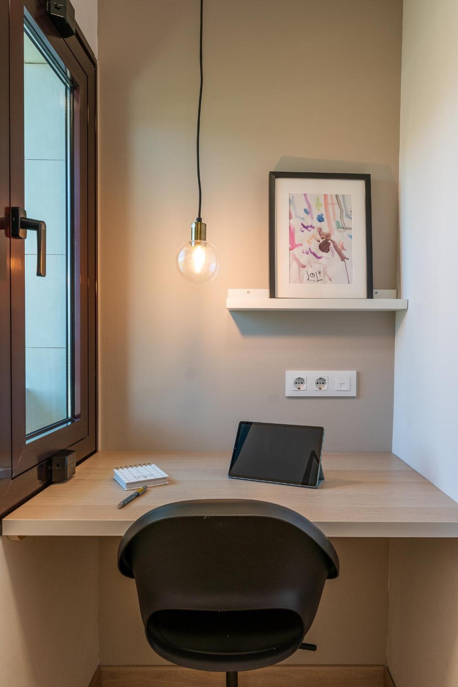 One-Bedroom Apartment with Terrace photo 2