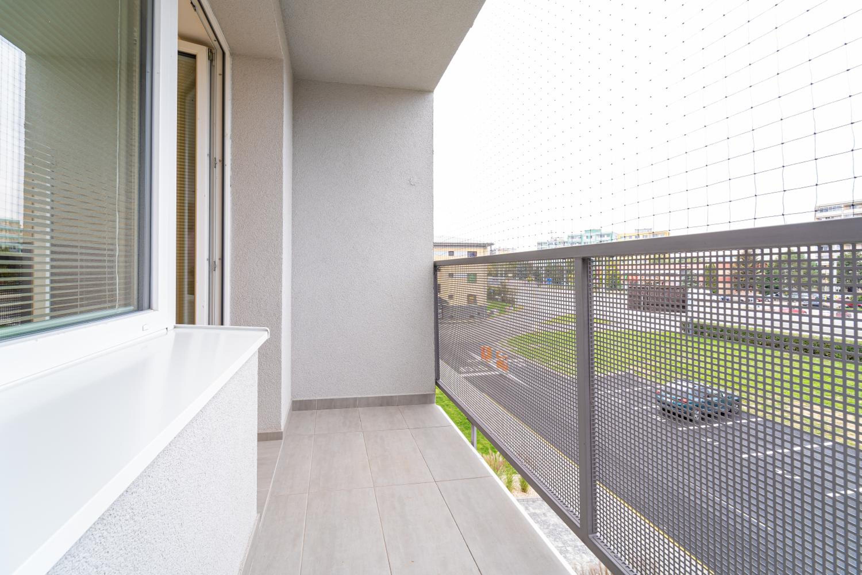One-Bedroom Apartment With Balcony And Shared Kitchen (2 Adults) photo 3