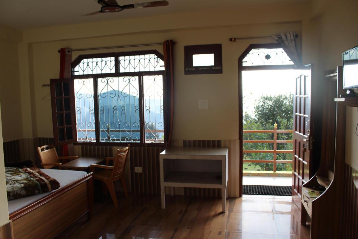 Triple Room - Photo 9