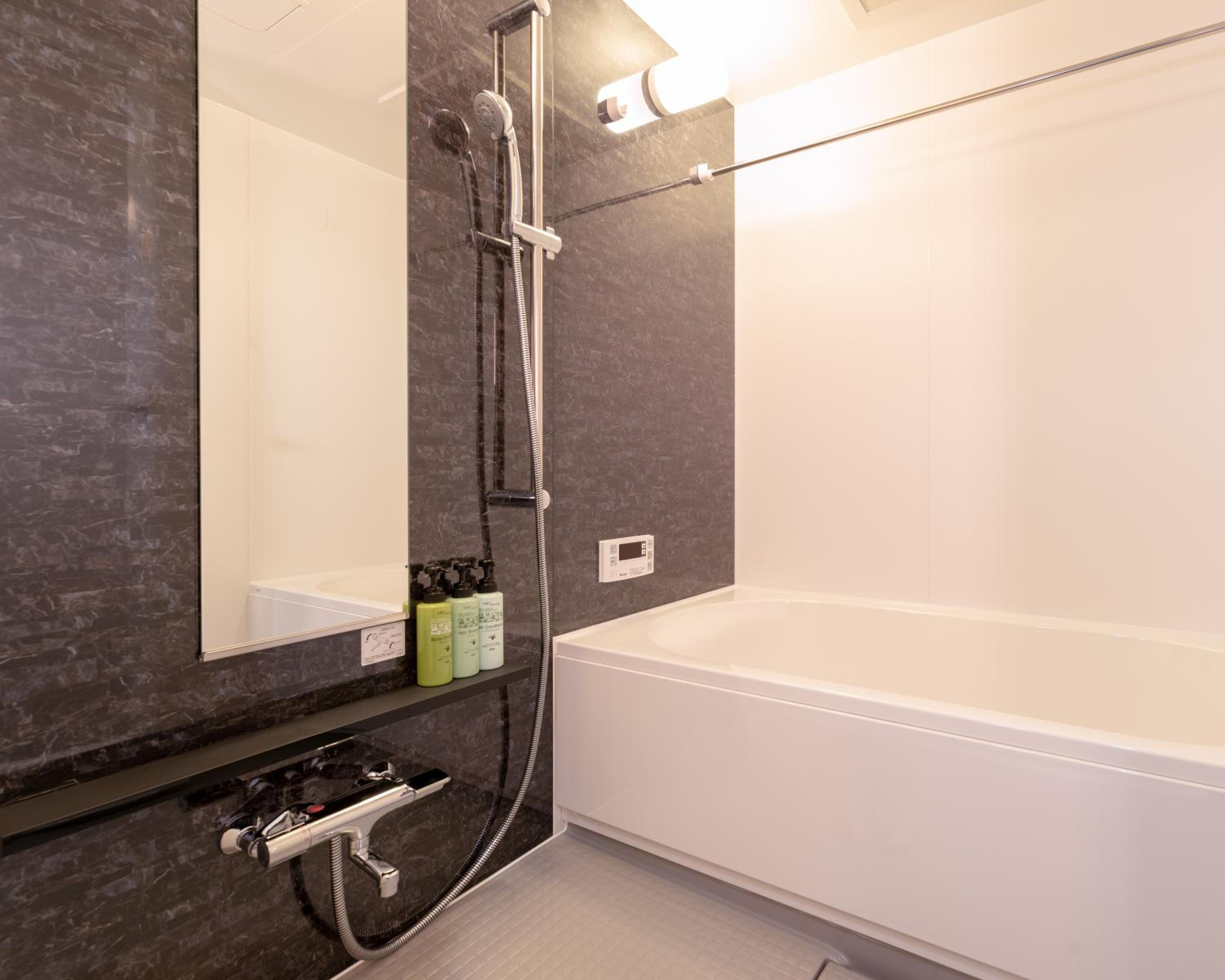 Executive Suite - Photo 9