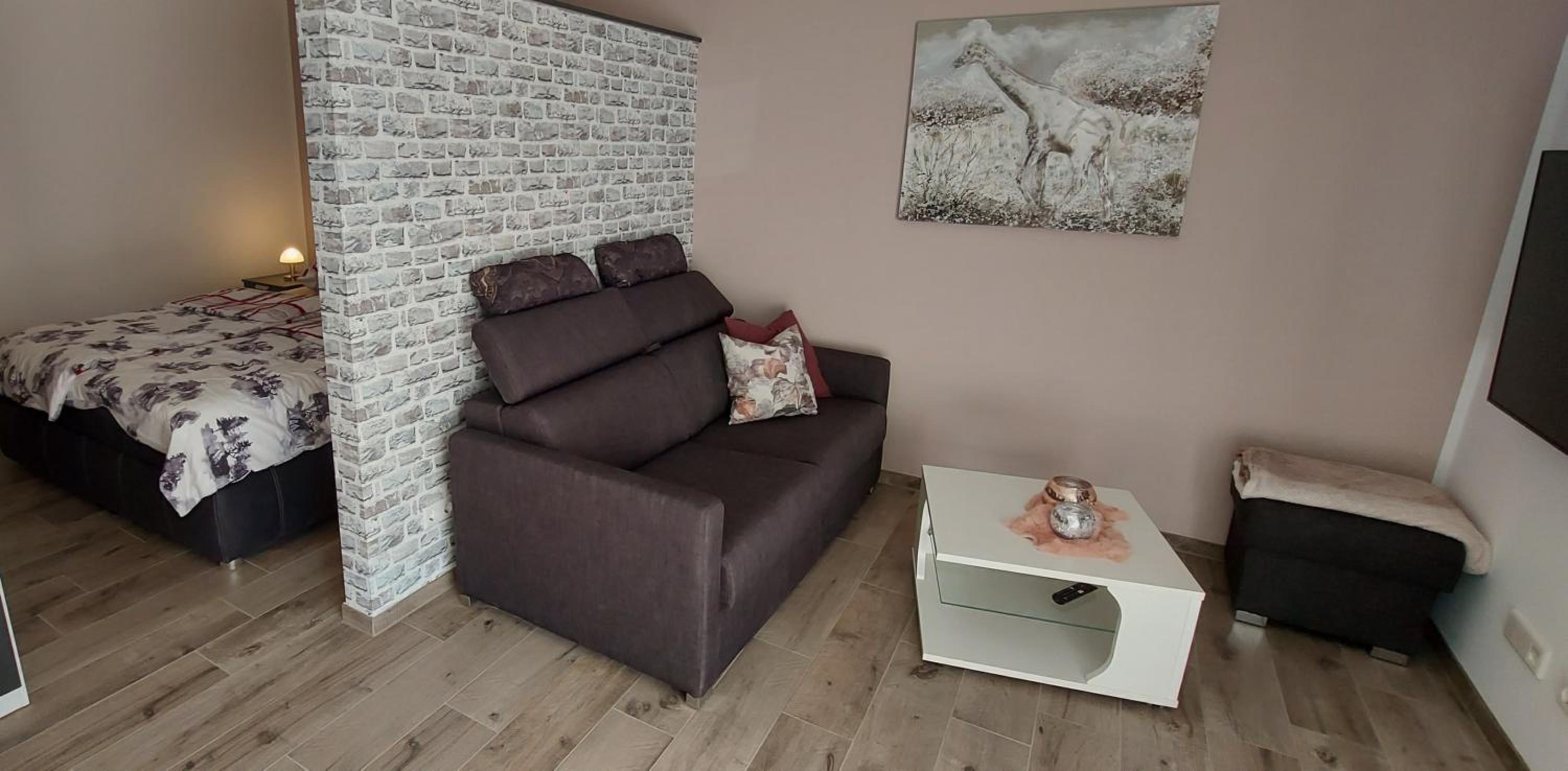 One-Bedroom Apartment photo 2