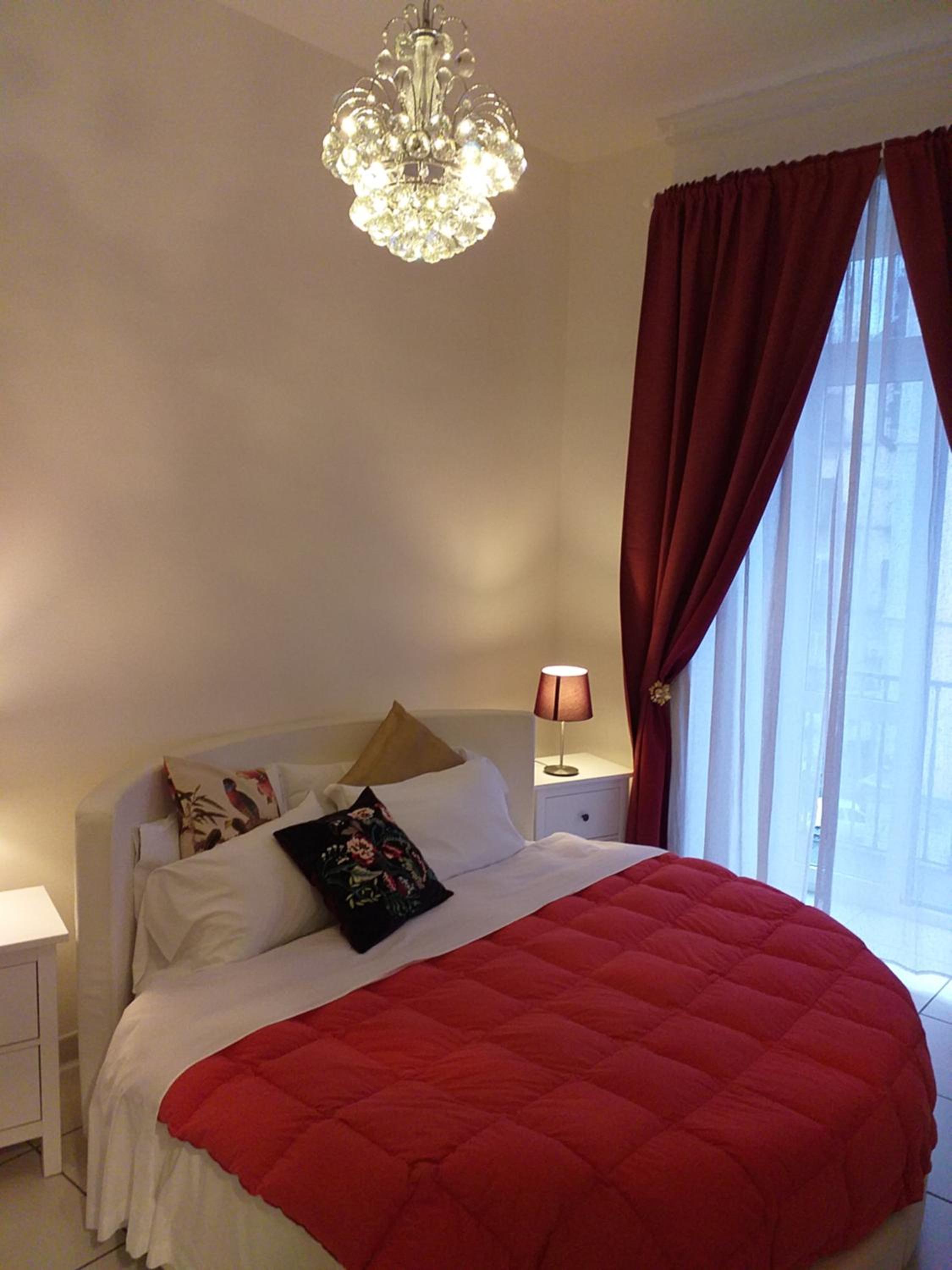 King Room with Spa Bath