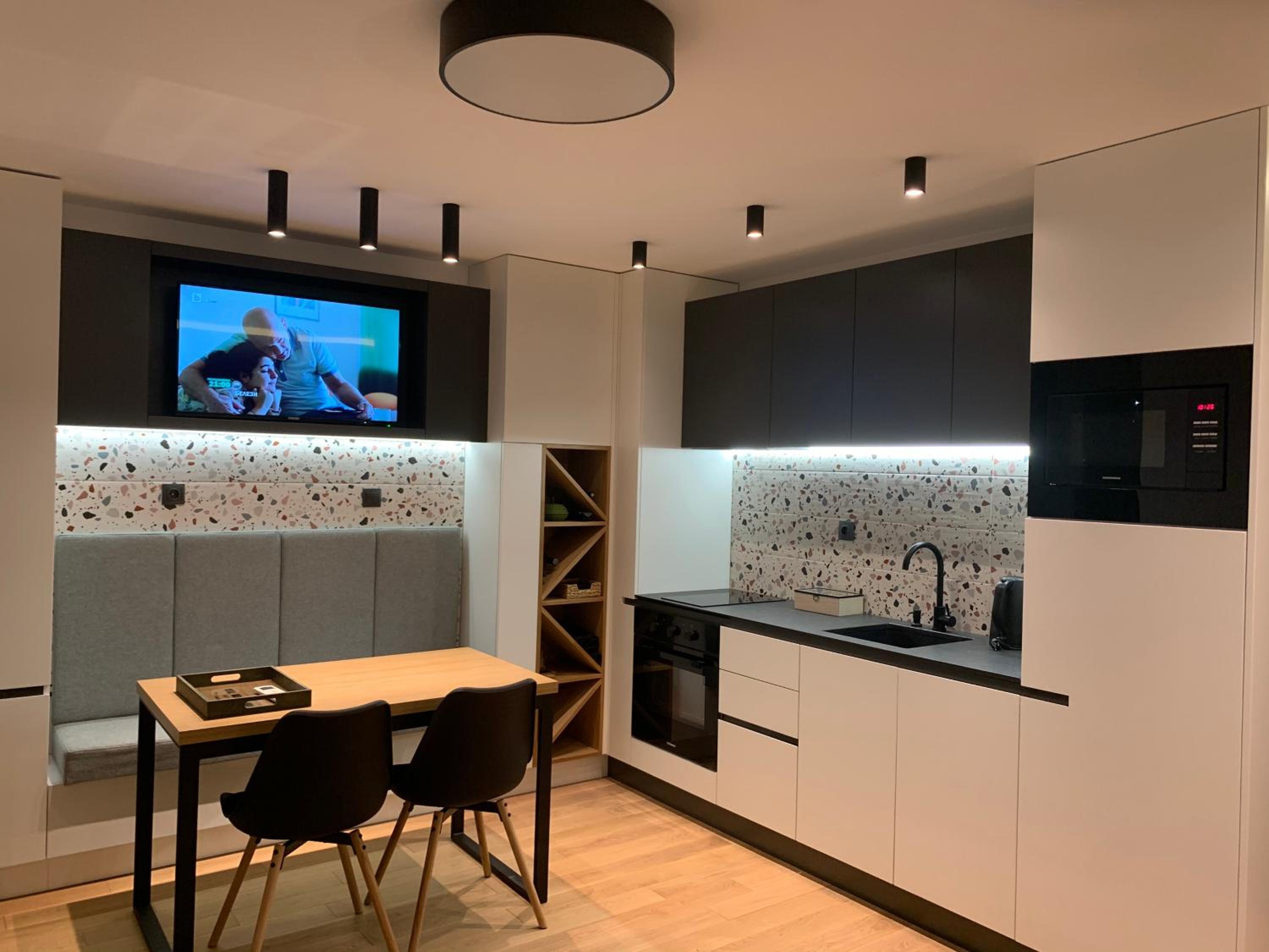 One-Bedroom Apartment - Photo 16