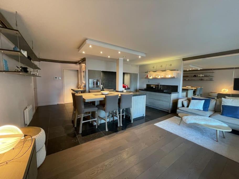 Apartment with Sea View photo 2