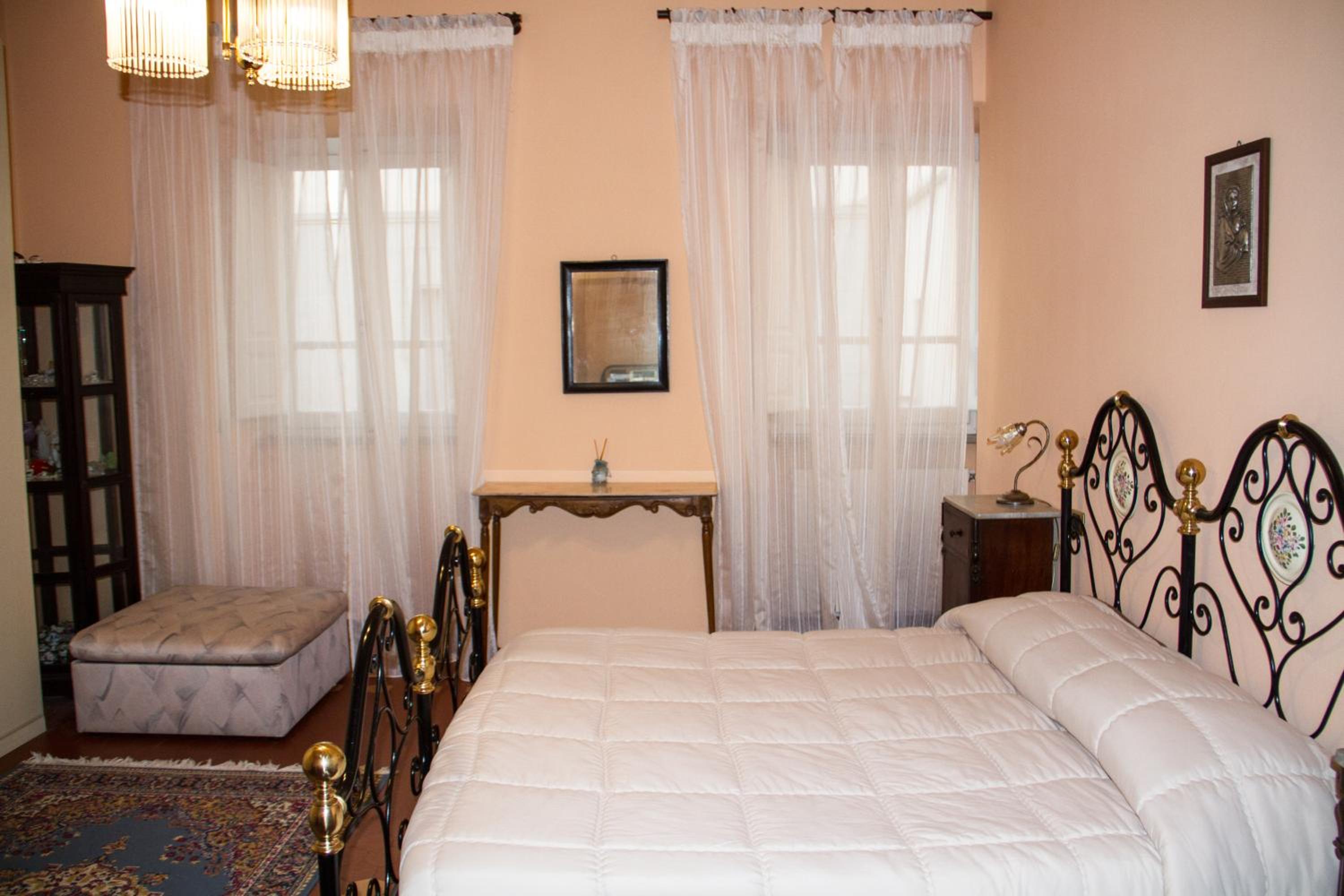 Two-Bedroom Apartment - Photo 9