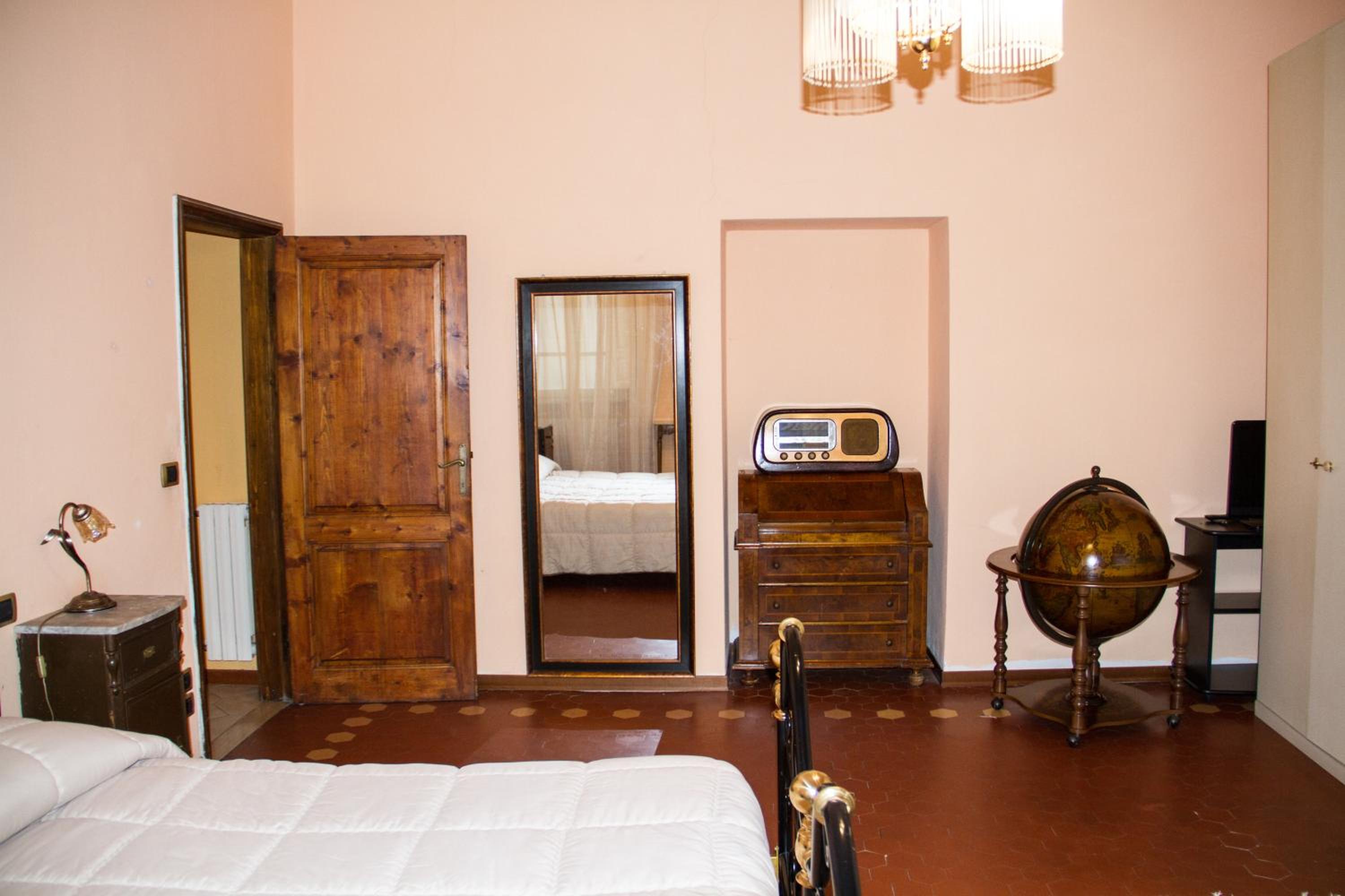 Two-Bedroom Apartment - Photo 6