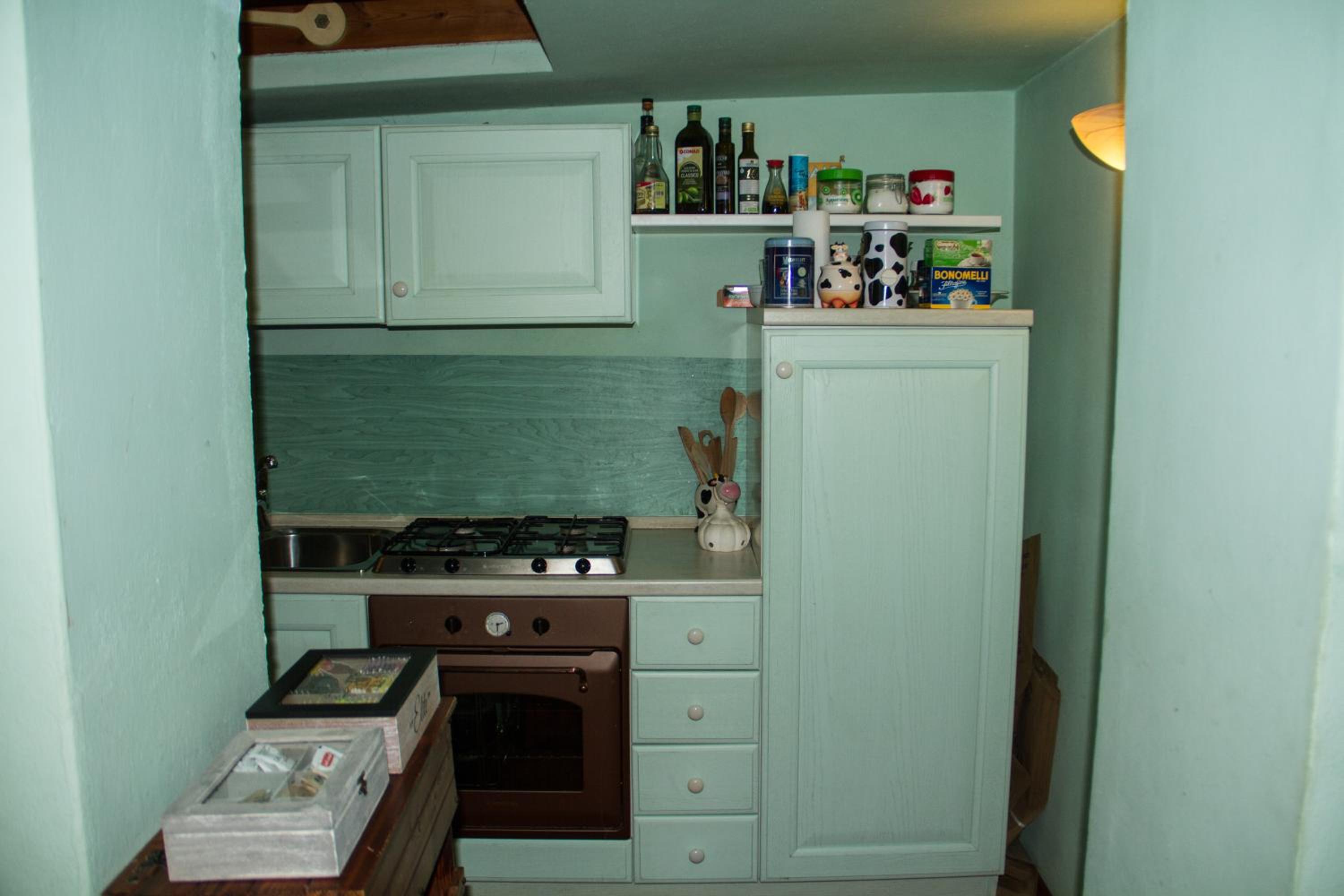 Two-Bedroom Apartment - Photo 2
