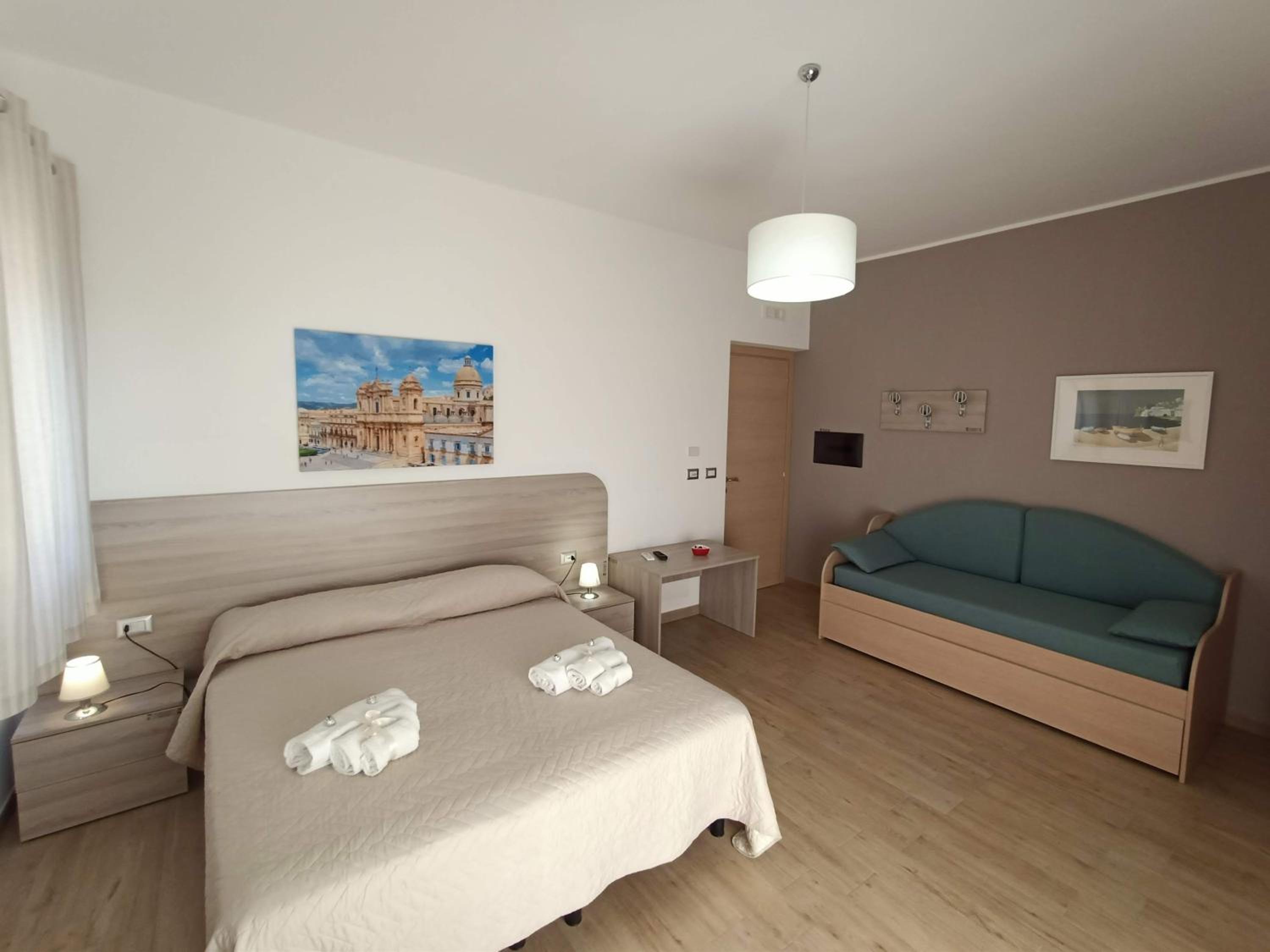 Deluxe Double Or Twin Room With Sea View
