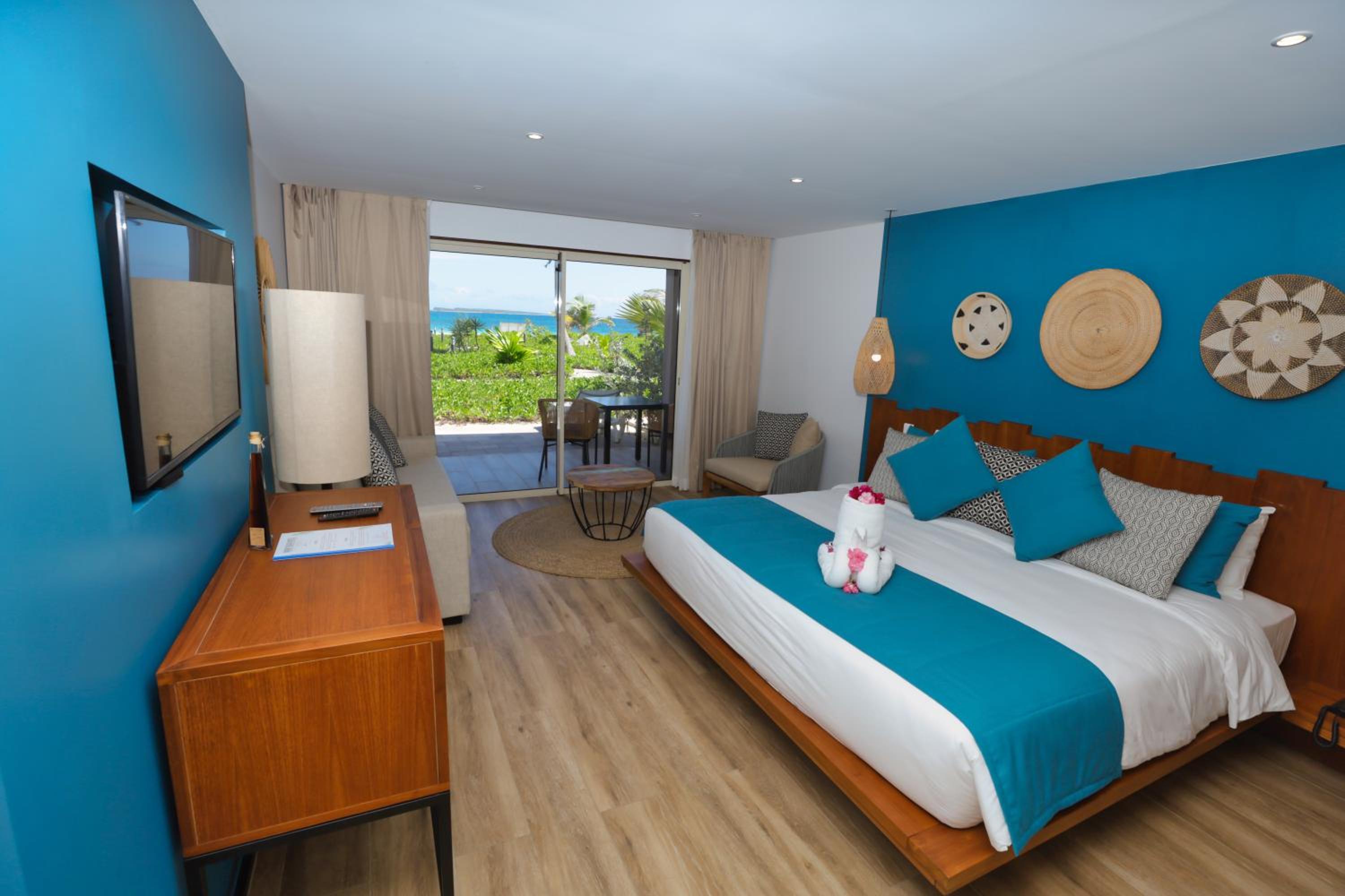 Deluxe Junior Suite - Photo 1