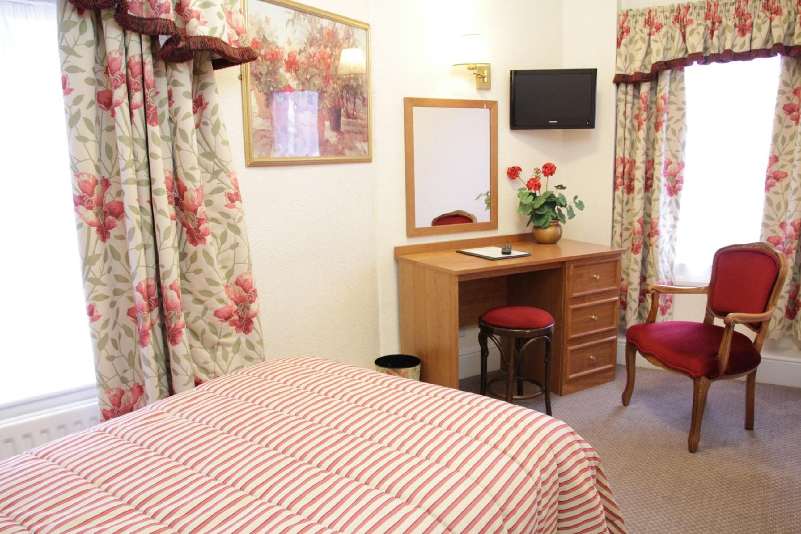 Single Room photo 2