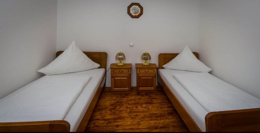 Standard Twin Room photo 1
