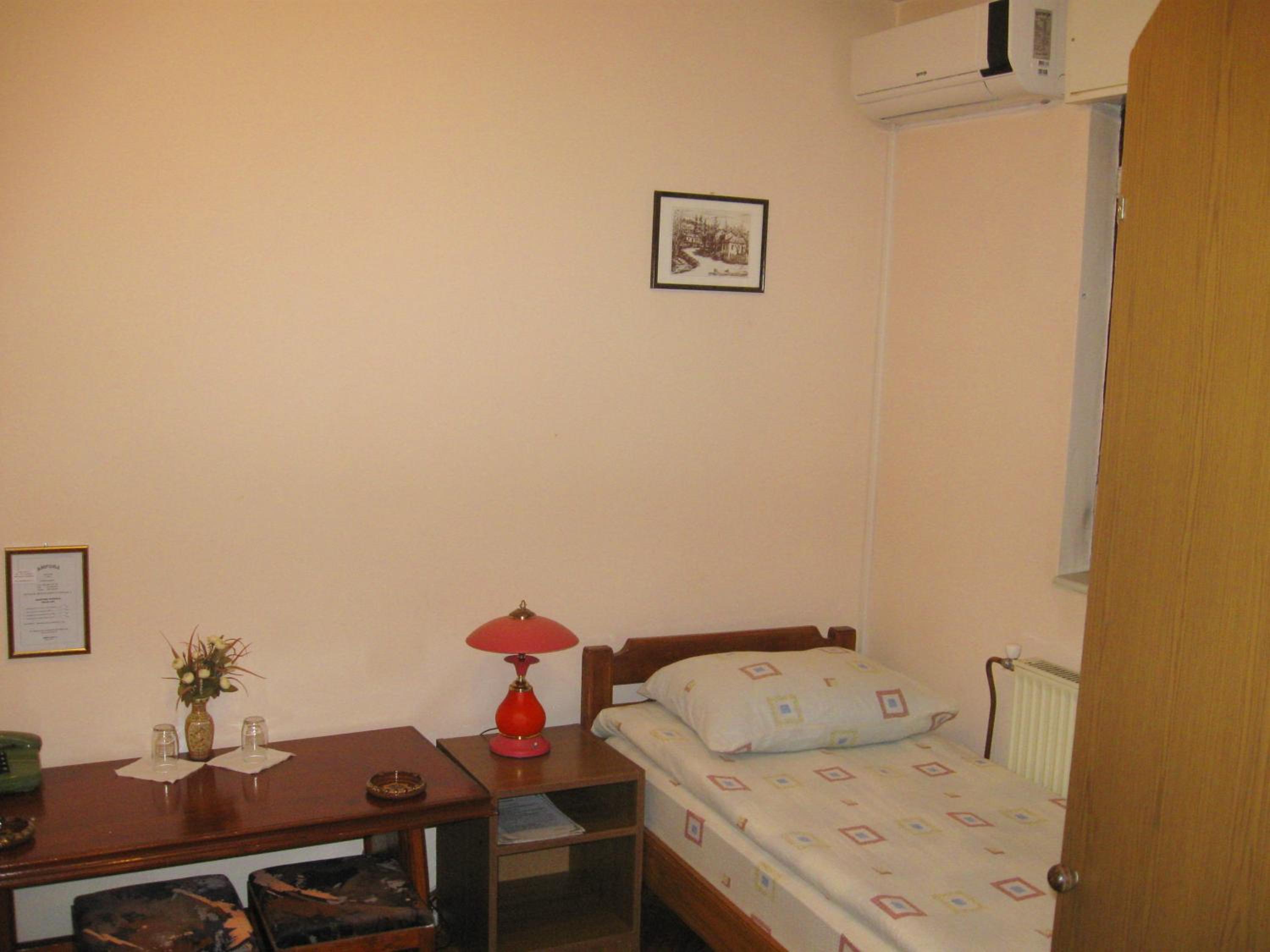 Single Room photo 1