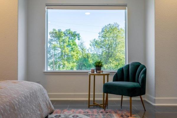 Three-Bedroom House - Photo 44
