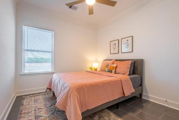 Three-Bedroom House - Photo 18