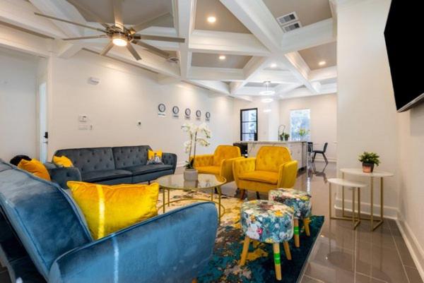 Three-Bedroom House - Photo 16