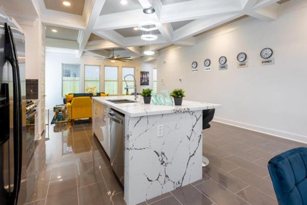 Three-Bedroom House - Photo 38