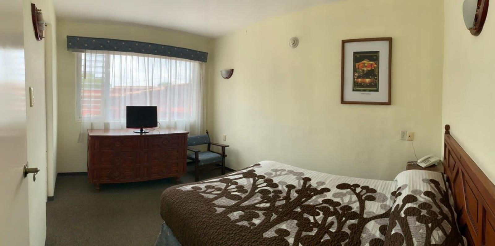 Studio Apartment - Photo 1