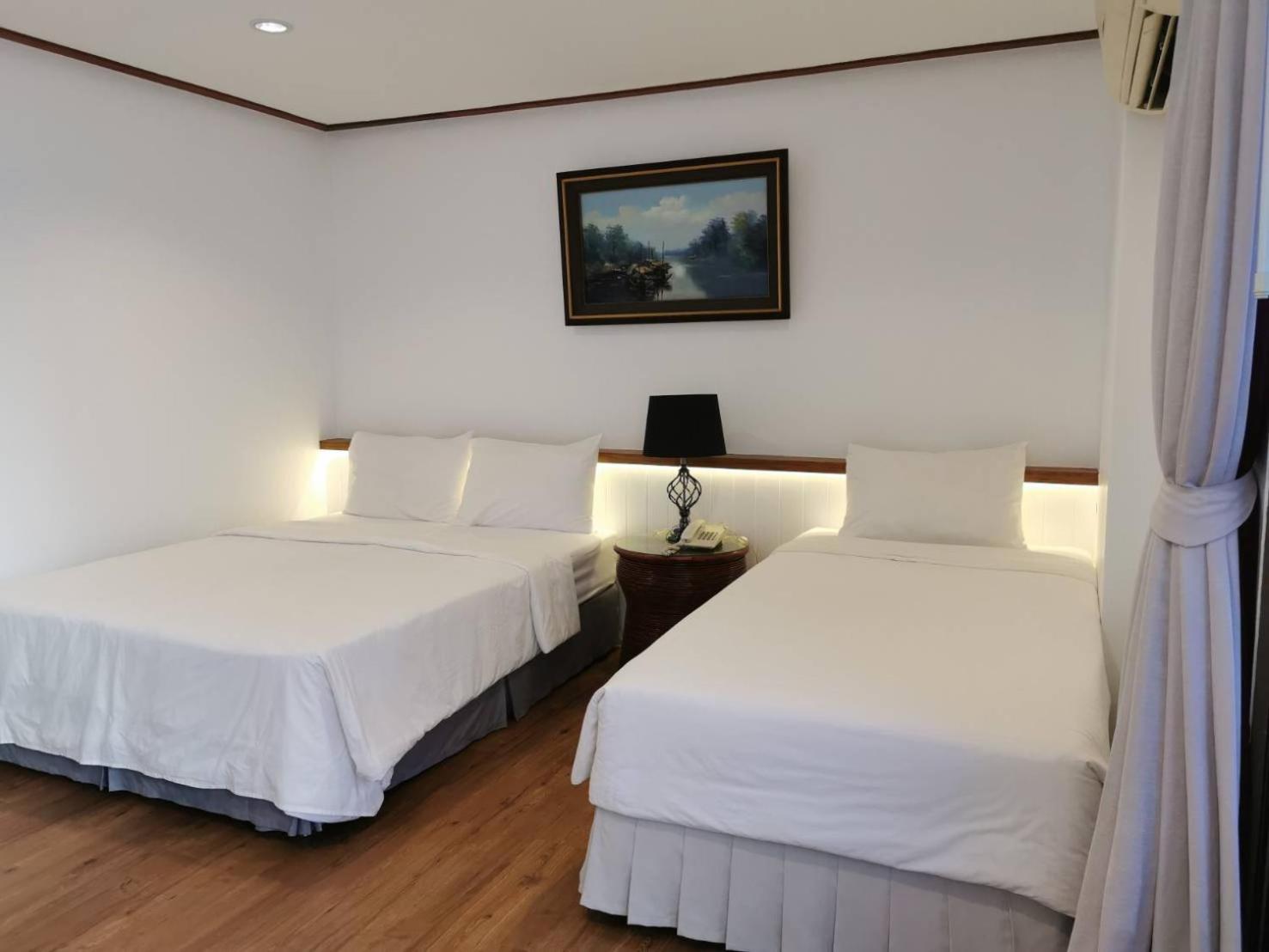 Double or Twin Room with Balcony - Photo 1