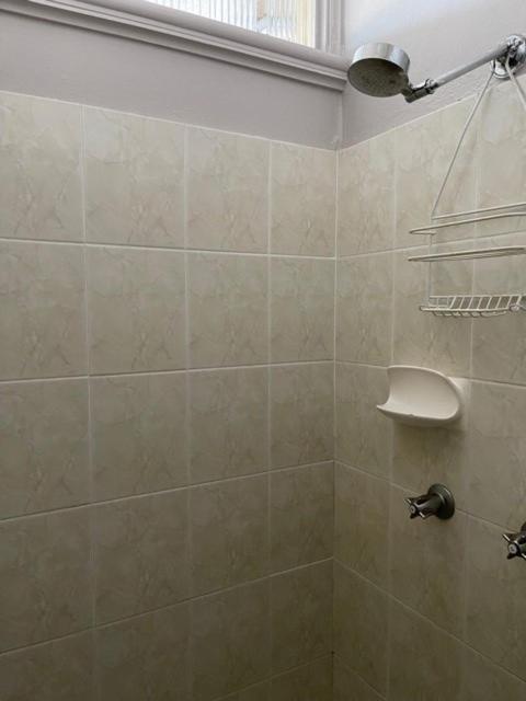 Budget Parkview Room - Pet Friendly photo 3