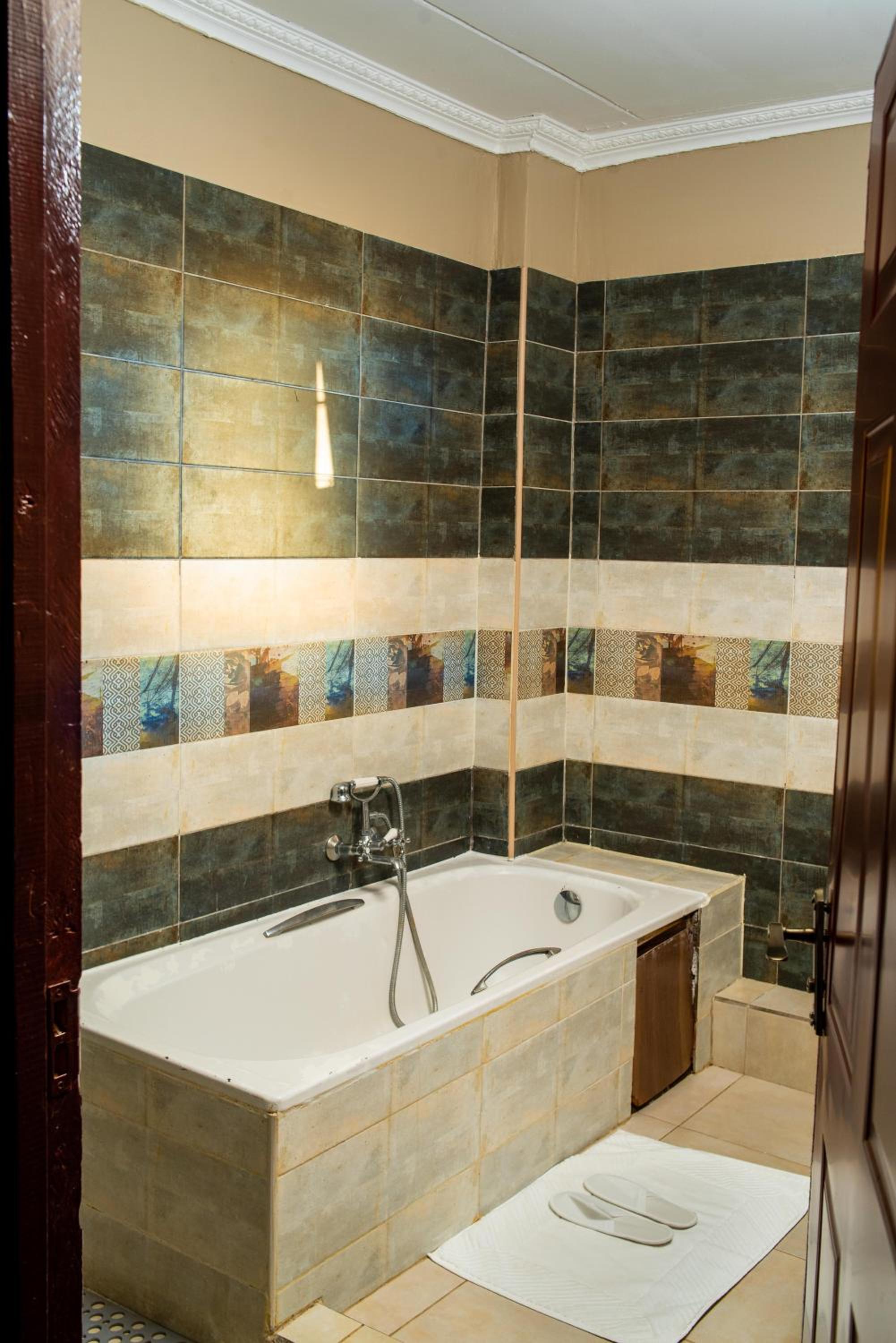 Deluxe King Room photo 3