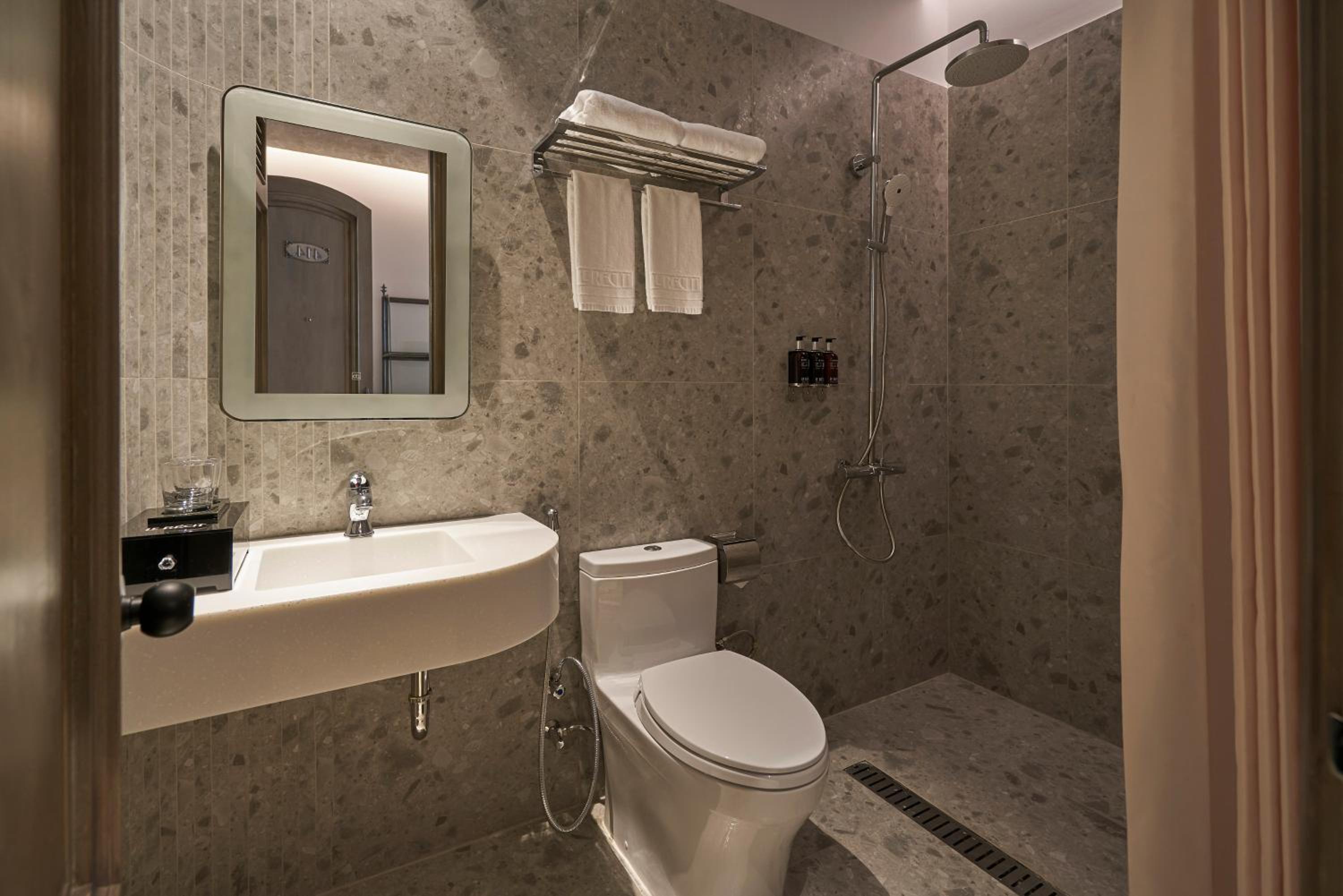 Deluxe Double Room - Photo 4