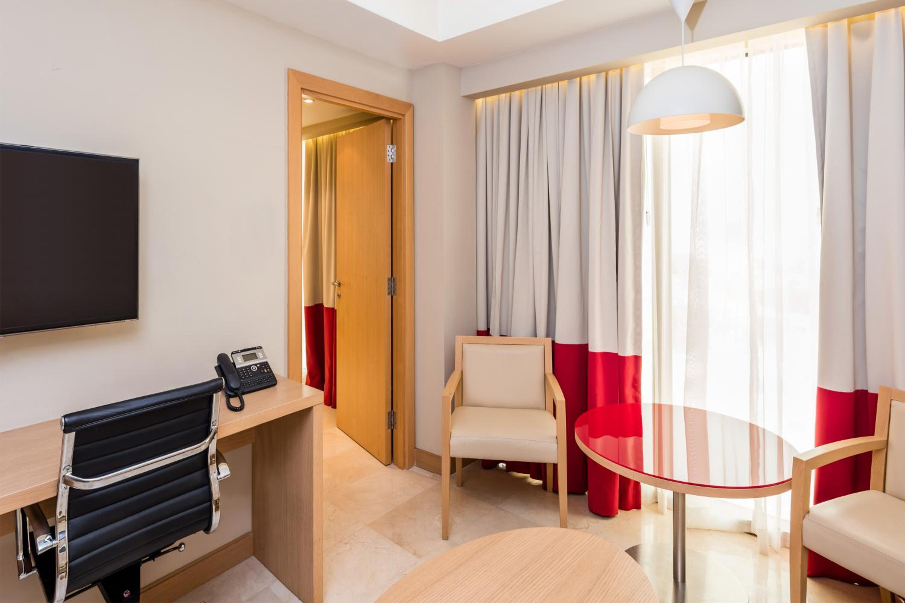 Studio Apartment photo 1