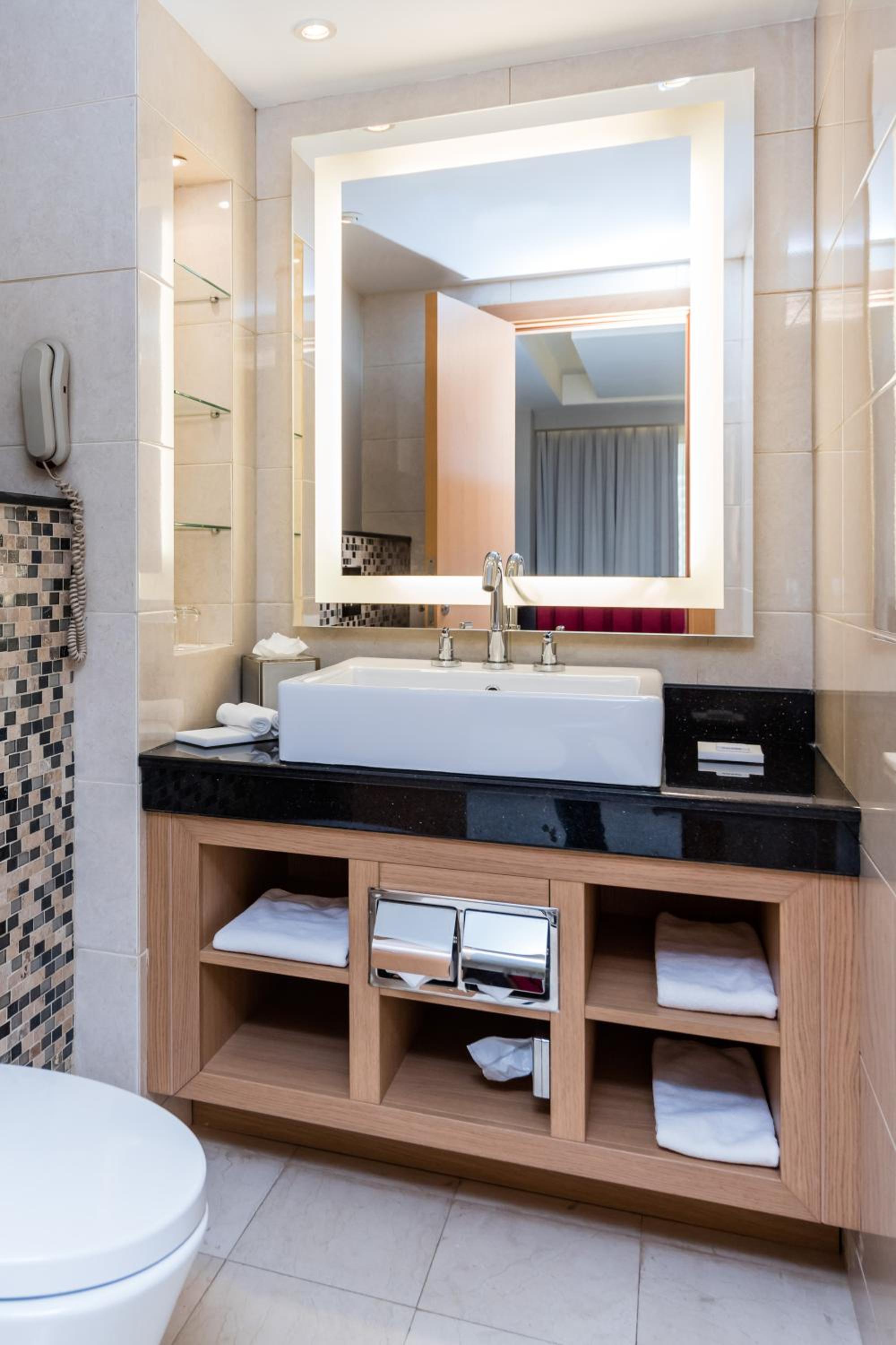 Premier Suite West Wing  photo 3