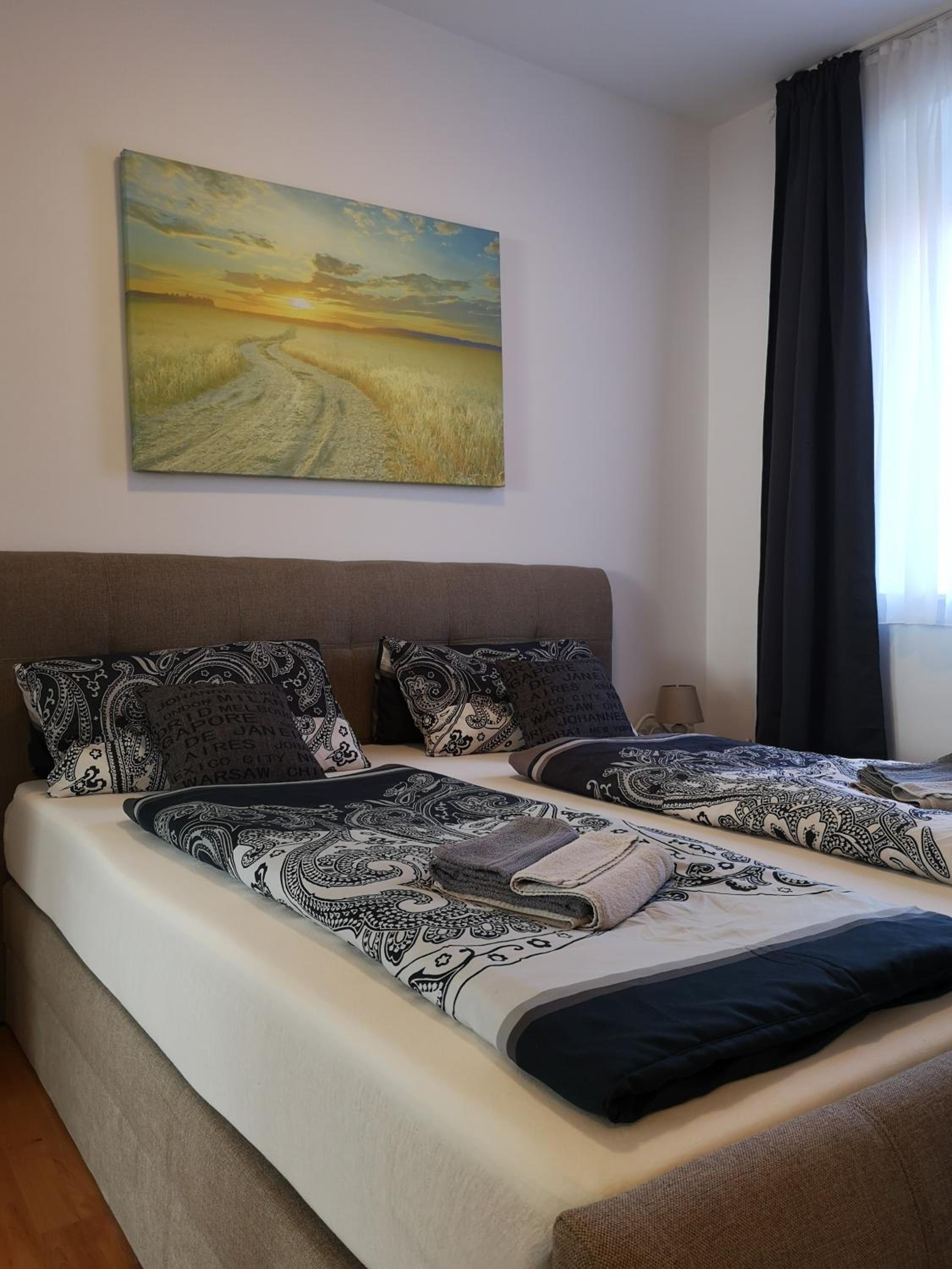 One-Bedroom Apartment photo 2