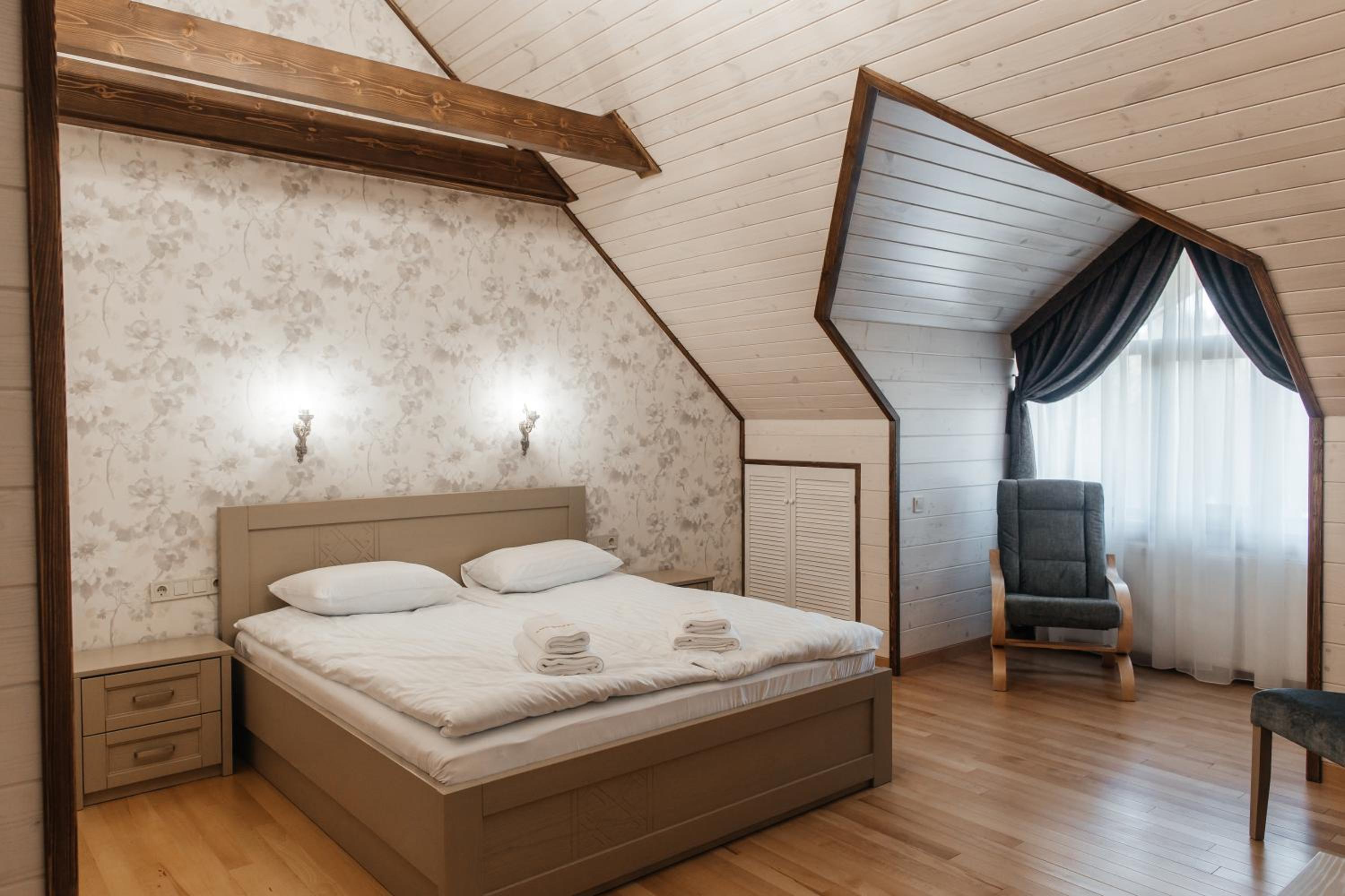 Small Double Room photo 1