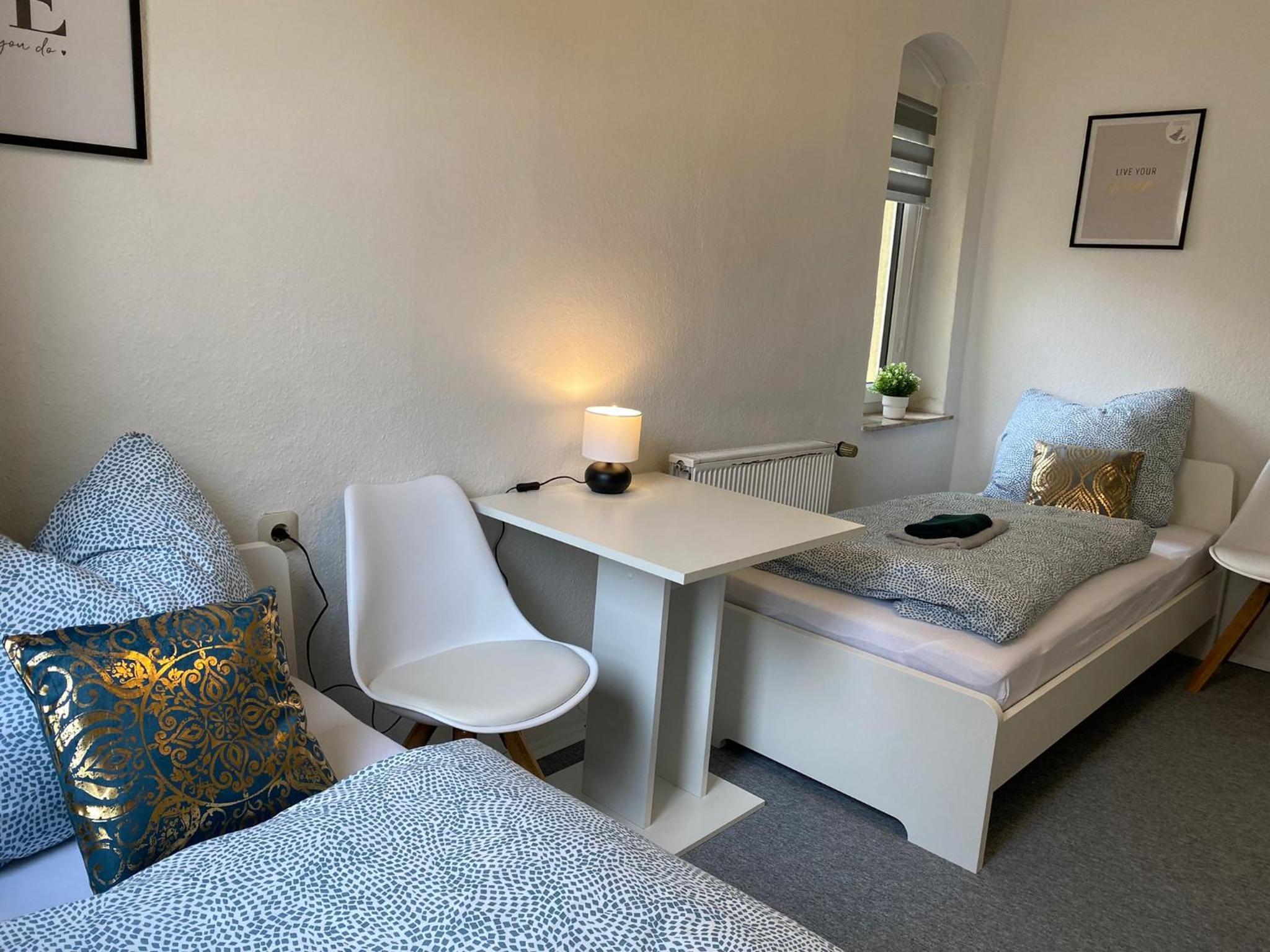 Standard Twin Room with Shared Bathroom photo 1