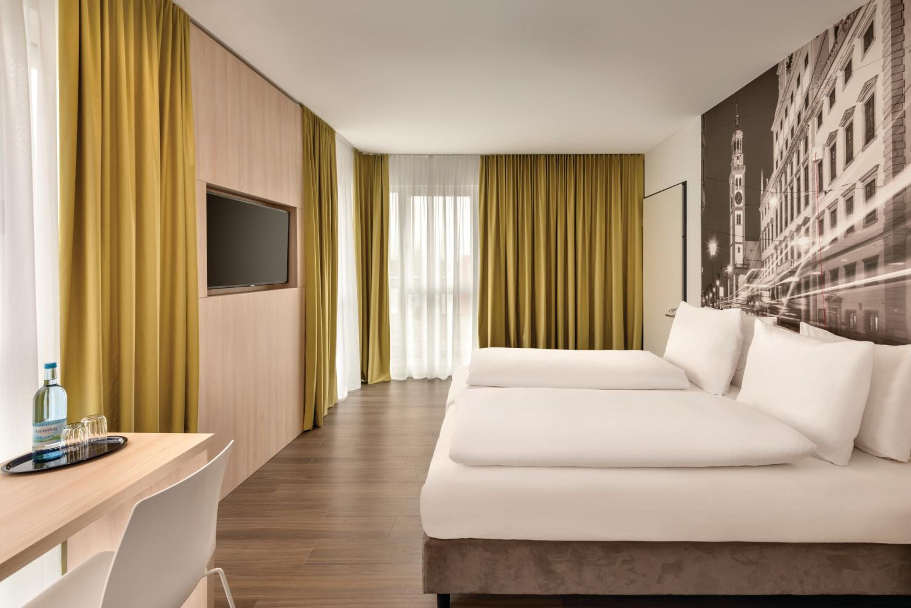 Standard Accessible Room - Photo 4