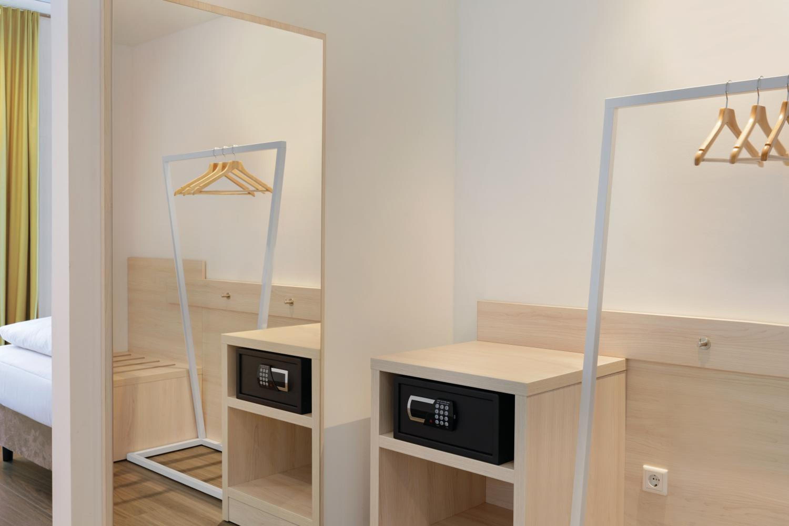 Standard Accessible Room - Photo 1