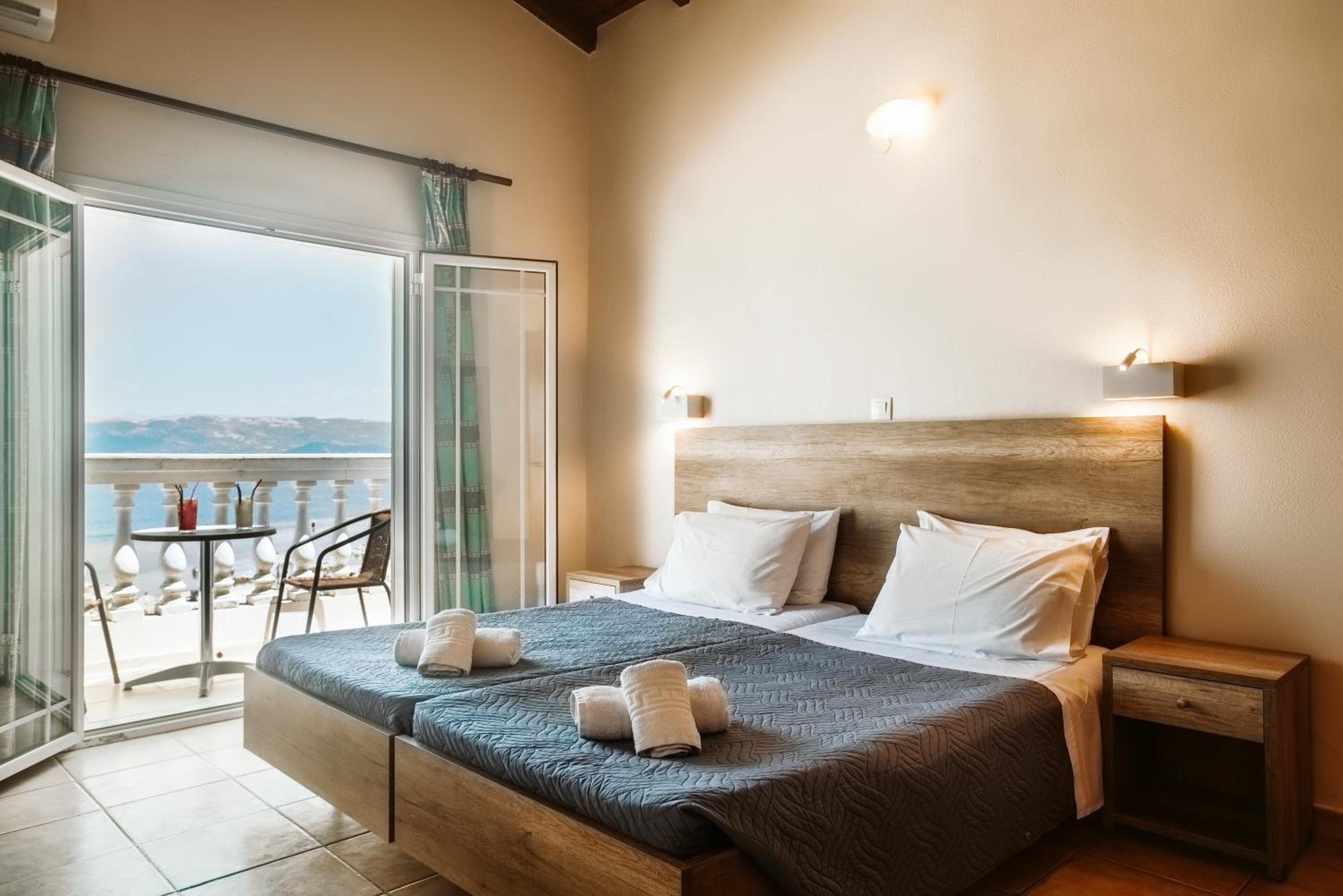 Double Room with Balcony and Sea View photo 2